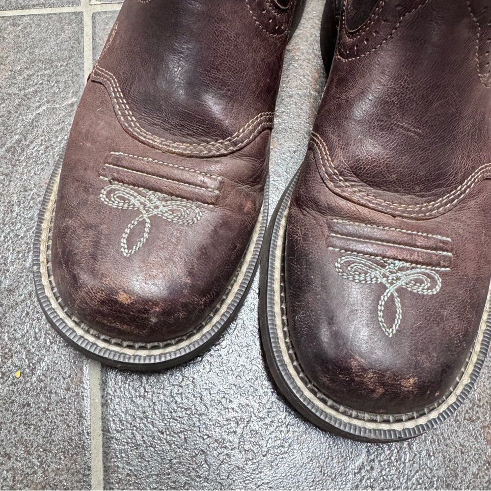 Ariat Brown Leather Western Heeled Boots with Turquoise Stitching - Picture 8 of 16